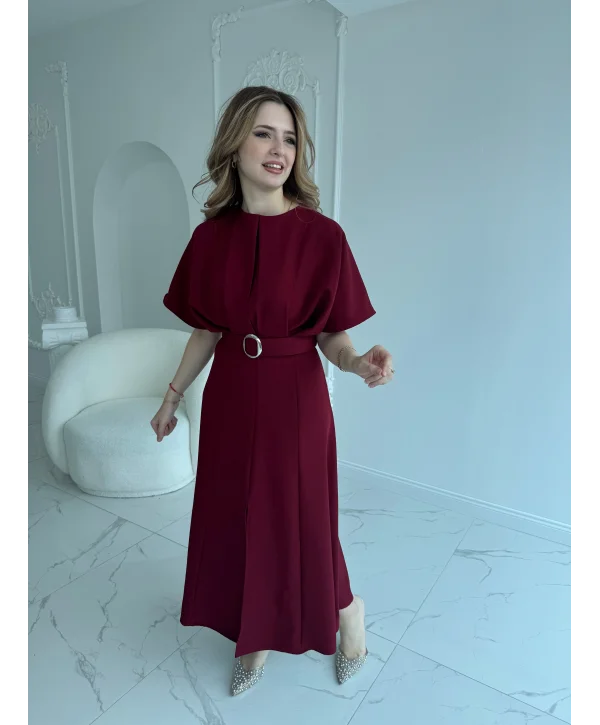 Kemer Detaylı Yırtmaçlı Pliseli Maxi Boy Bordo Elbise