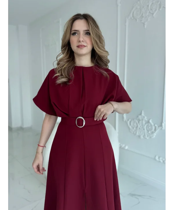 Kemer Detaylı Yırtmaçlı Pliseli Maxi Boy Bordo Elbise