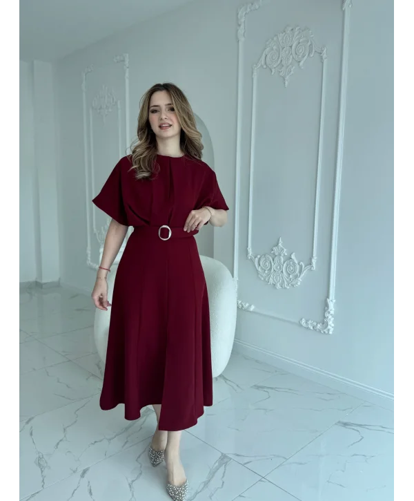 Kemer Detaylı Yırtmaçlı Pliseli Maxi Boy Bordo Elbise