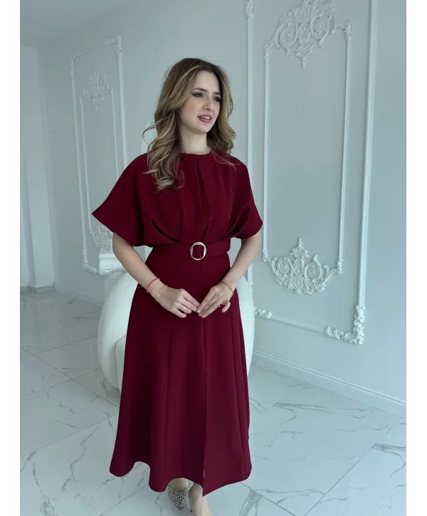 Kemer Detaylı Yırtmaçlı Pliseli Maxi Boy Bordo Elbise