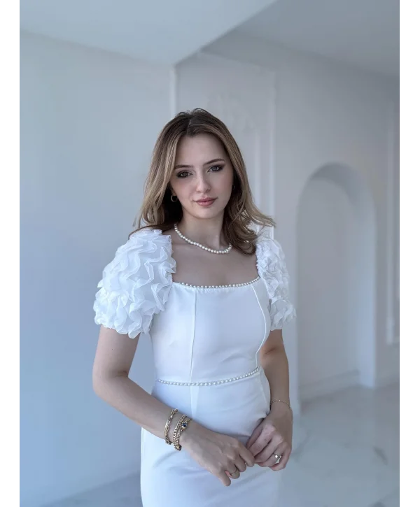 Kol Detaylı Beyaz Midi Boy Elbise