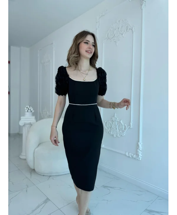 Kol Detaylı Siyah Midi Boy Elbise