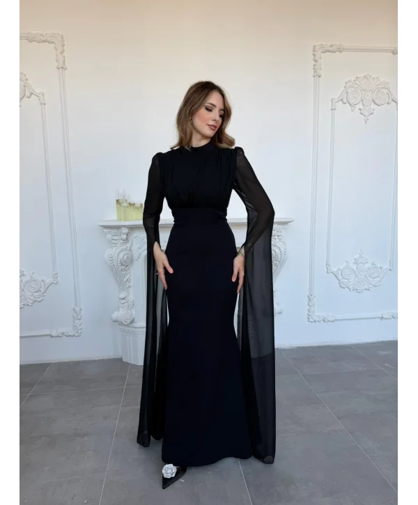 Korse Detaylı Tül Kollu Uzun Siyah Elbise