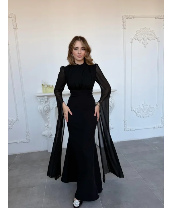 Korse Detaylı Tül Kollu Uzun Siyah Elbise