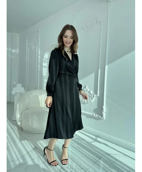 Kuşaklı, Dökümlü ve Şık Tensel Saten Siyah Elbise