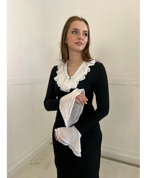 Lara Yaka ve Kol Fırfır Detaylı Elbise