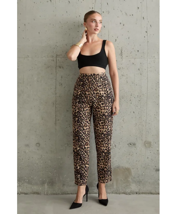 Leoparlı Pensli Pantolon