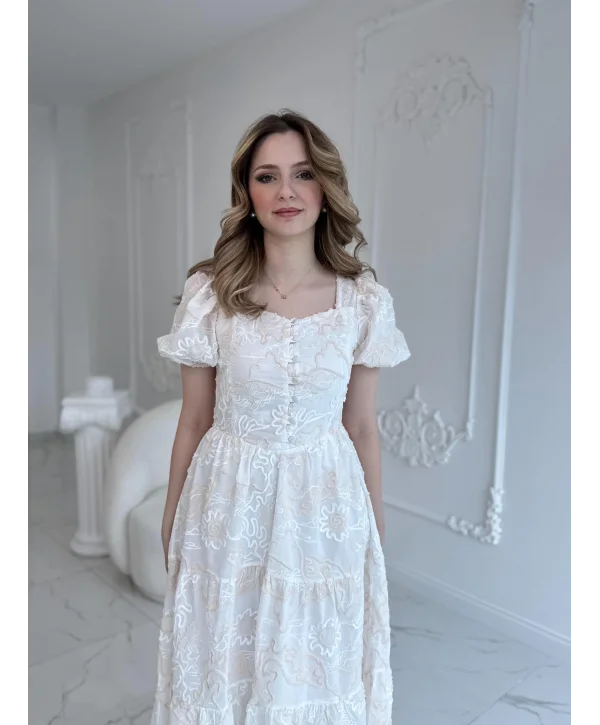 Nakış İşlemeli Ekru Fisto Elbise