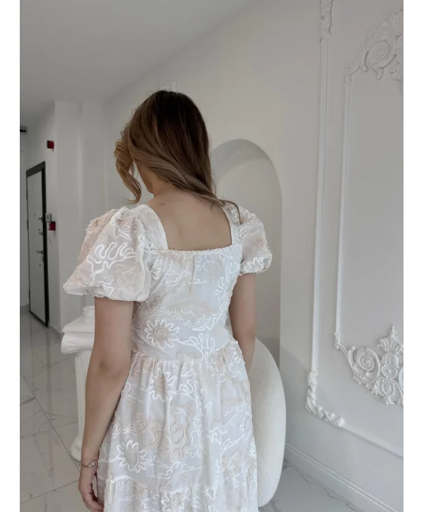 Nakış İşlemeli Ekru Fisto Elbise