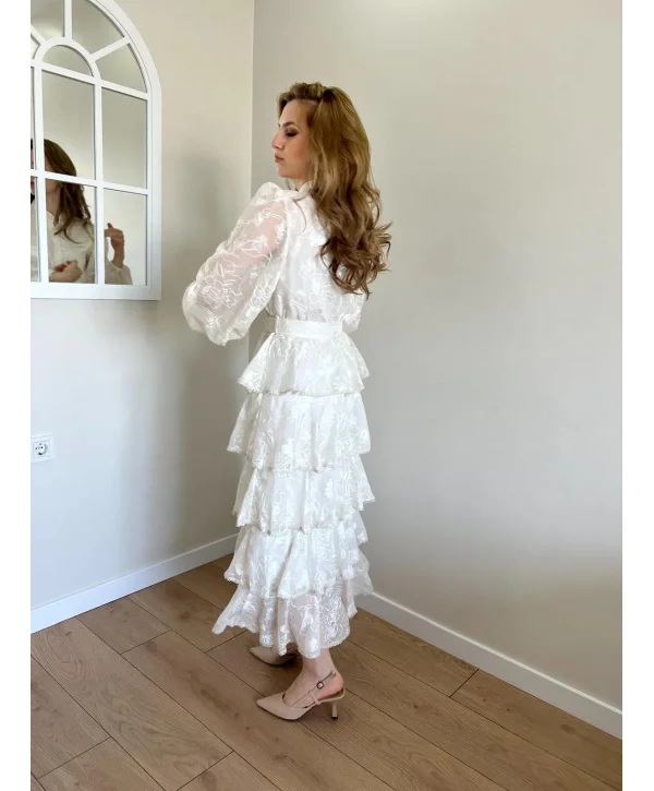 Nakış İşlemeli Kat Kat Volanlı Bej Elbise