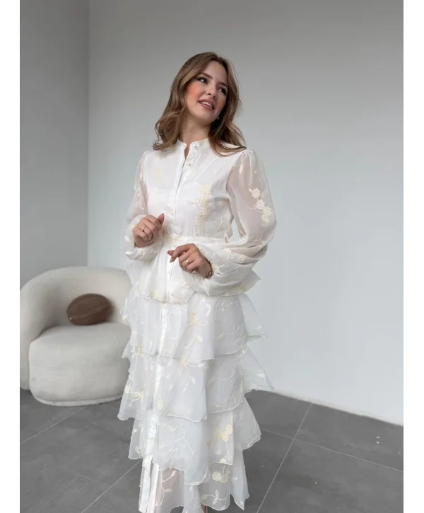 Nakışlı Karolin Kumaş Volanlı Kat Kat Ekru Kuşaklı Elbise