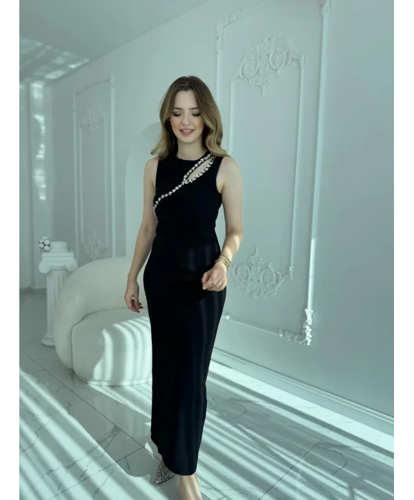 Omuzdan Geçişli Taş Detaylı Siyah Davet Elbisesi