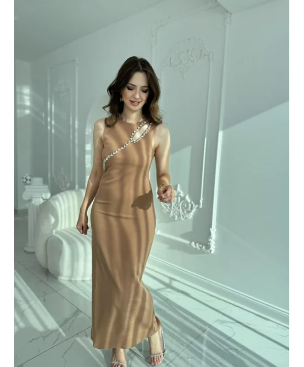 Omuzdan Geçişli Taş Detaylı Vizon Davet Elbisesi