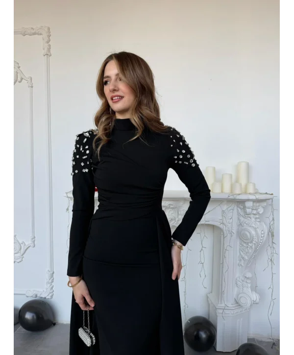 Omuzları Taş İşlemeli Pelerin Detaylı Krep Abiye Siyah Elbise