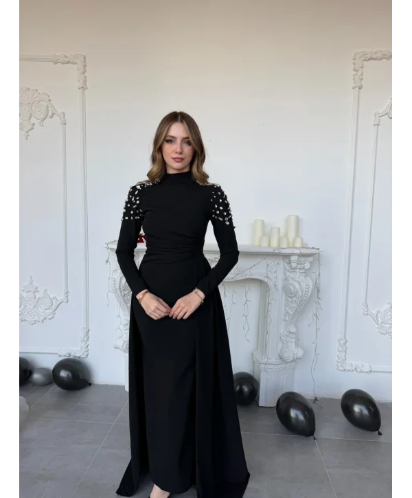 Omuzları Taş İşlemeli Pelerin Detaylı Krep Abiye Siyah Elbise