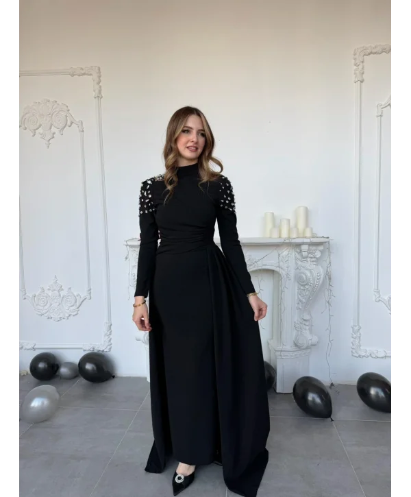 Omuzları Taş İşlemeli Pelerin Detaylı Krep Abiye Siyah Elbise