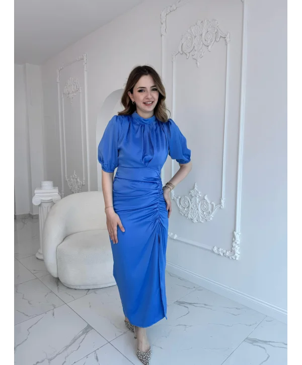 Önü Büzgülü Saten Mavi Elbise