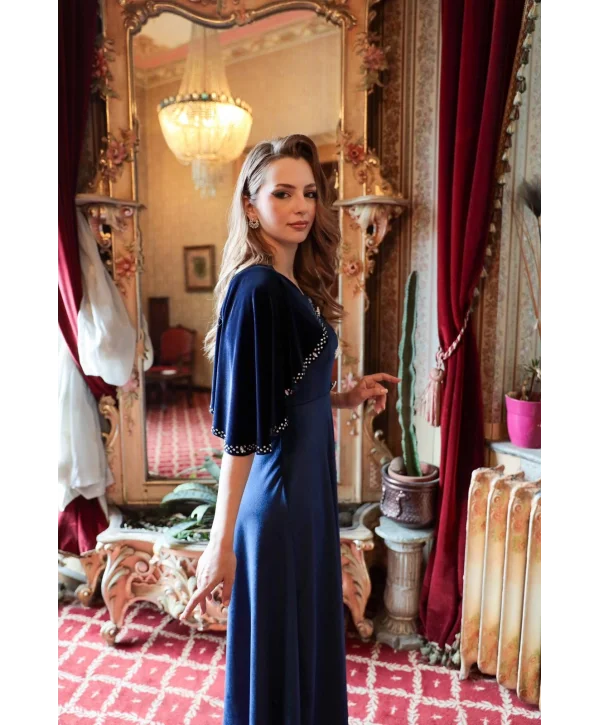 Pelerin Detaylı Taş Düğmeli Lacivert Kadife Elbise