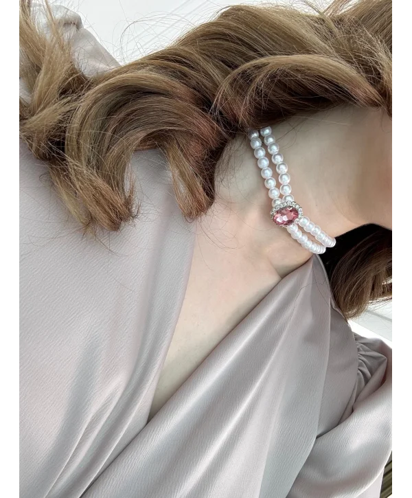 Pembe taşlı choker