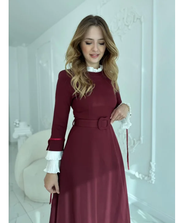 Pliseli Kol Detaylı Kemerli Dokuma Bordo Elbise