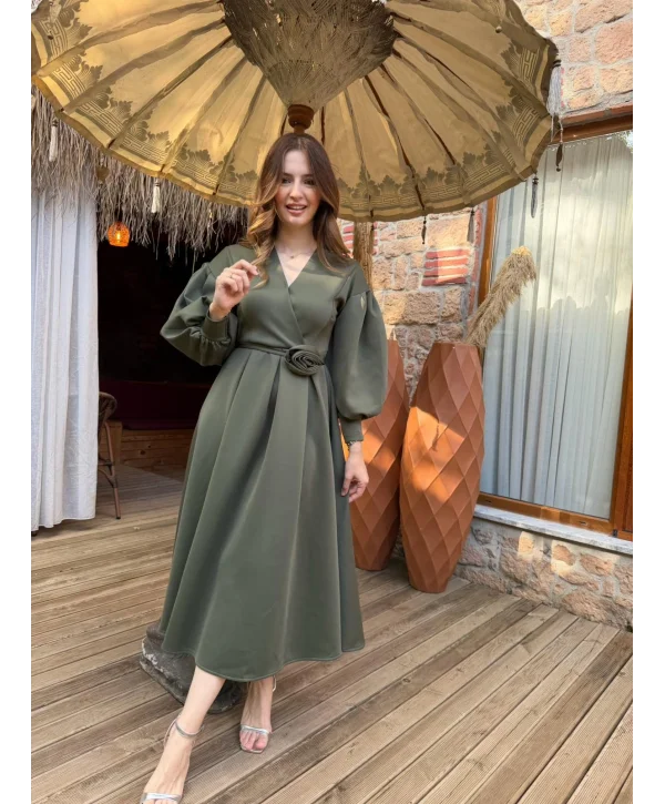 Rosa Haki Gül Kemer Detaylı Scuba Maxi Boy Elbise