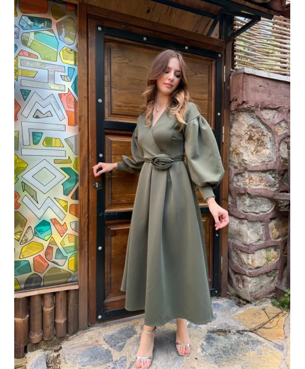 Rosa Haki Gül Kemer Detaylı Scuba Maxi Boy Elbise