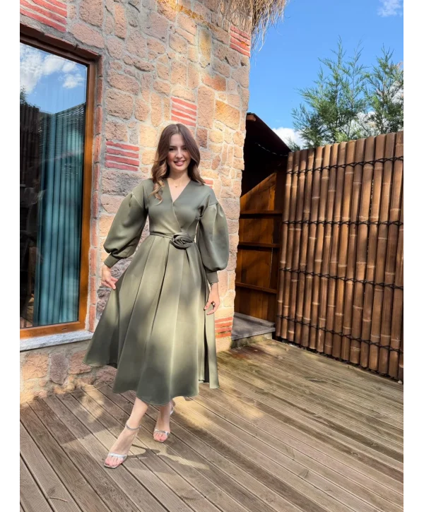 Rosa Haki Gül Kemer Detaylı Scuba Maxi Boy Elbise