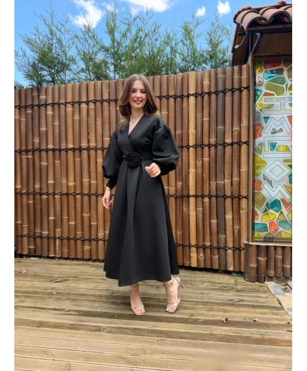 Rosa Siyah Gül Kemer Detaylı Scuba Maxi Boy Elbise