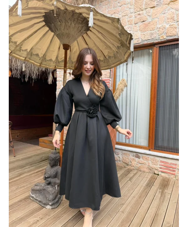 Rosa Siyah Gül Kemer Detaylı Scuba Maxi Boy Elbise