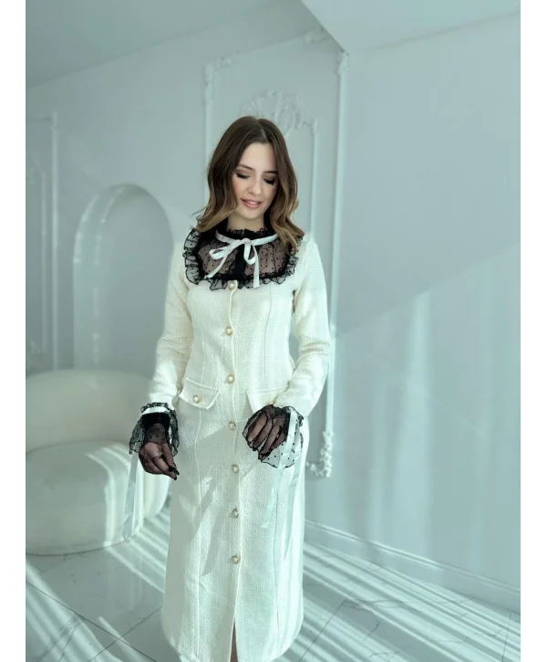 Şanel Tüvit Kumaş Düğmeli Yaka ve Kol Detaylı Ekru Elbise