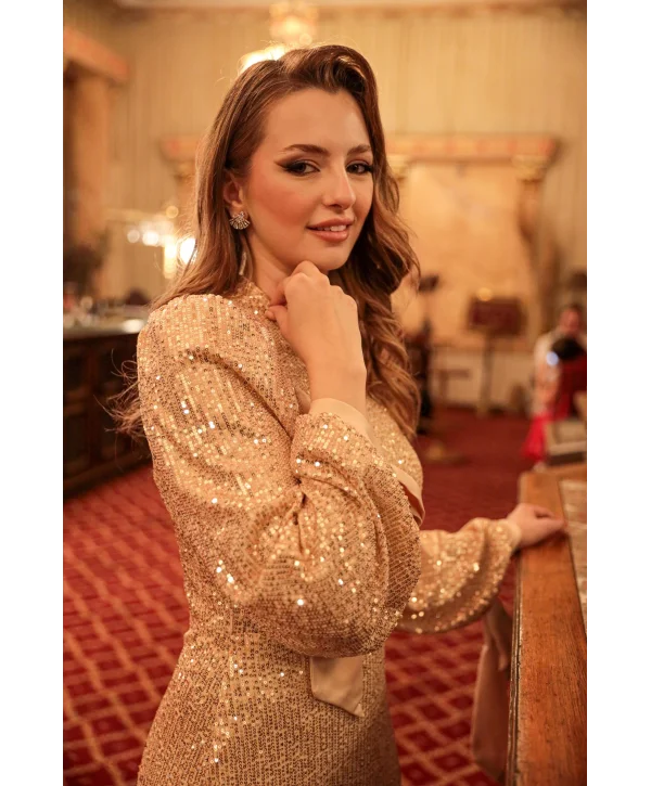 Saten Bağlama Detaylı Işıltılı Pul Payet Bej Elbise