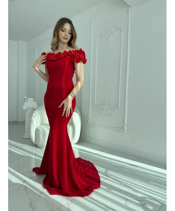 Saten Omuz Detaylı Kuyruklu Scuba Krep Kırmızı Elbise