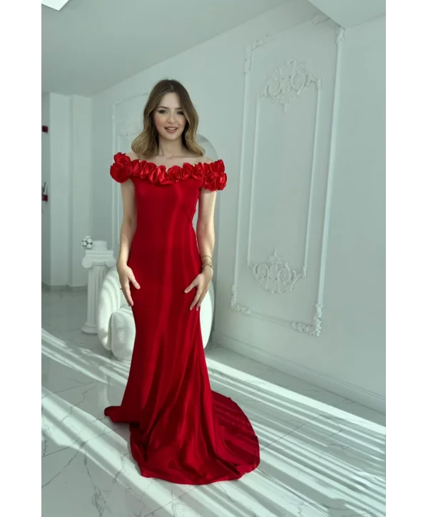 Saten Omuz Detaylı Kuyruklu Scuba Krep Kırmızı Elbise