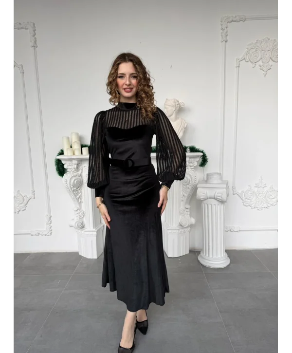 Şerit Tül Detaylı Kemerli Kadife Siyah Elbise