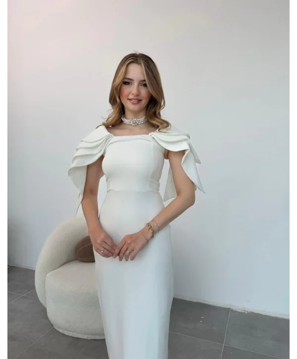 Şık Kat Detaylı Angel Model Beyaz Elbise