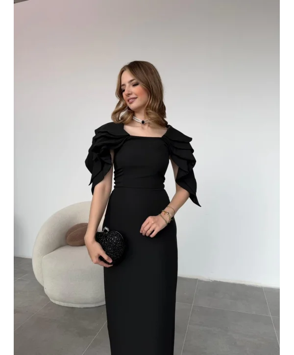 Şık Kat Detaylı Angel Model Siyah Elbise