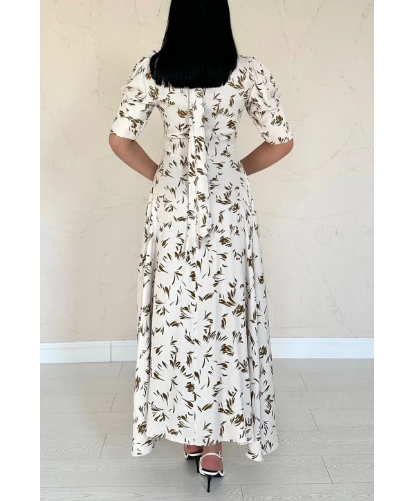 Sırt Bağlama Detaylı Ekru Kahve Desenli Maxi Boy Saten Elbise