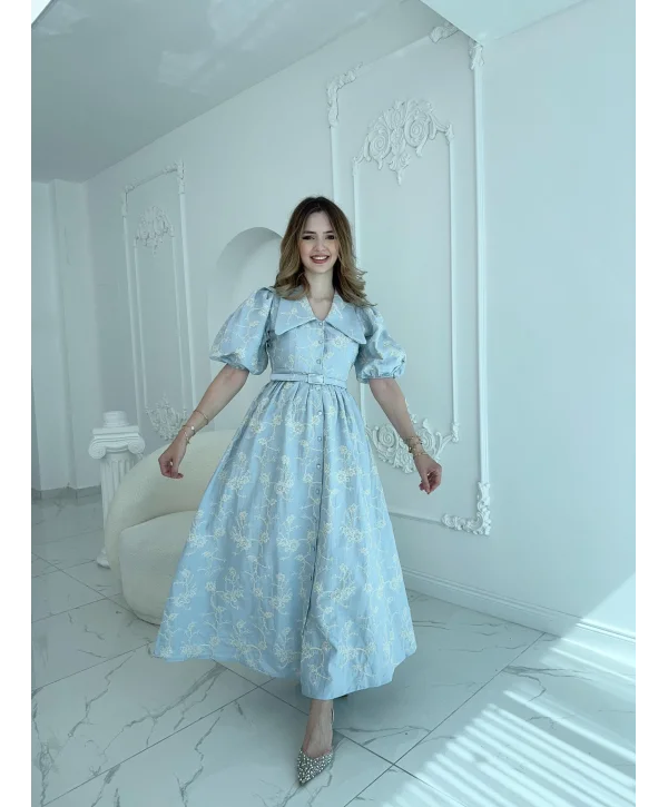 Sivri Bebe Yaka Balon Kollu Mavi Brode Elbise
