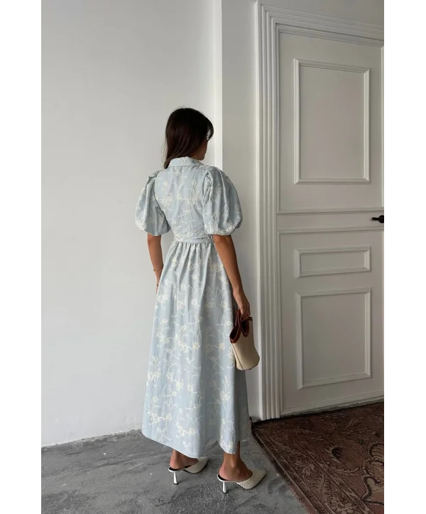 Sivri Bebe Yaka Balon Kollu Mavi Brode Elbise