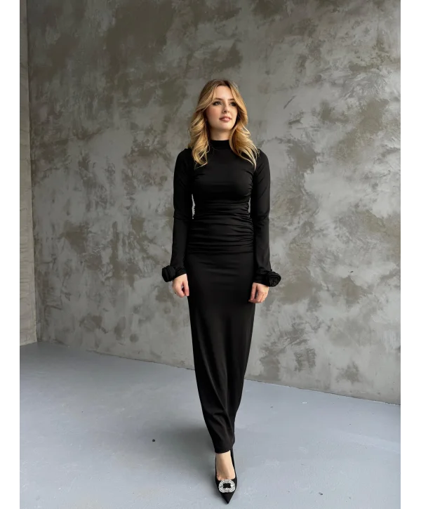 Siyah Dar Gül Kol Detaylı Büzgülü Elbise