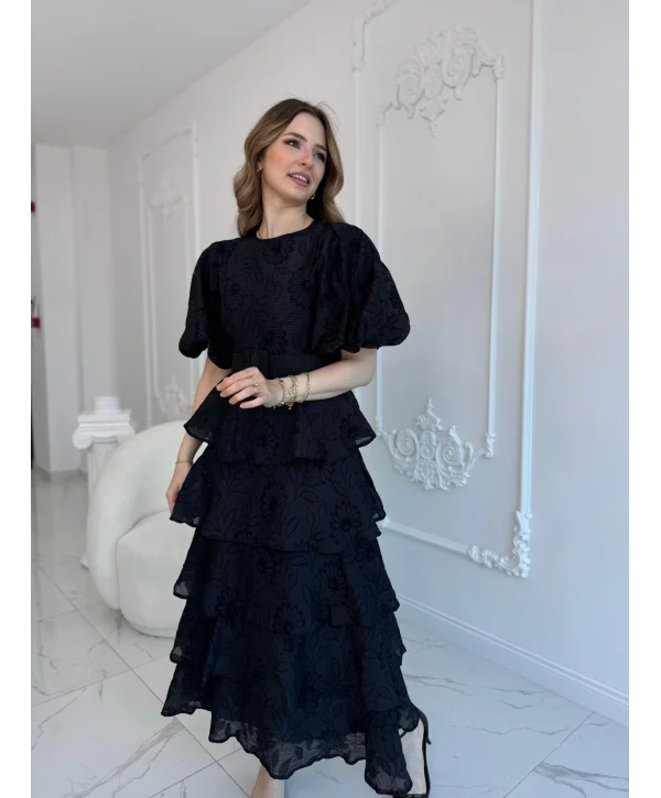 Siyah Kat Kat Balon Kollu Kemerli Elbise