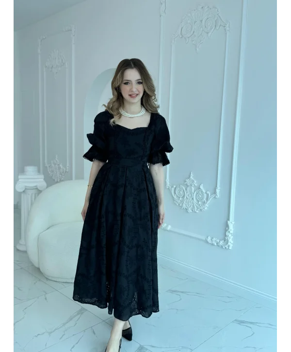 Siyah Kolu Lastikli Brode Prenses Elbise