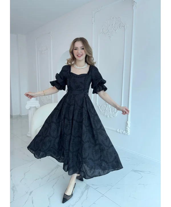 Siyah Kolu Lastikli Brode Prenses Elbise
