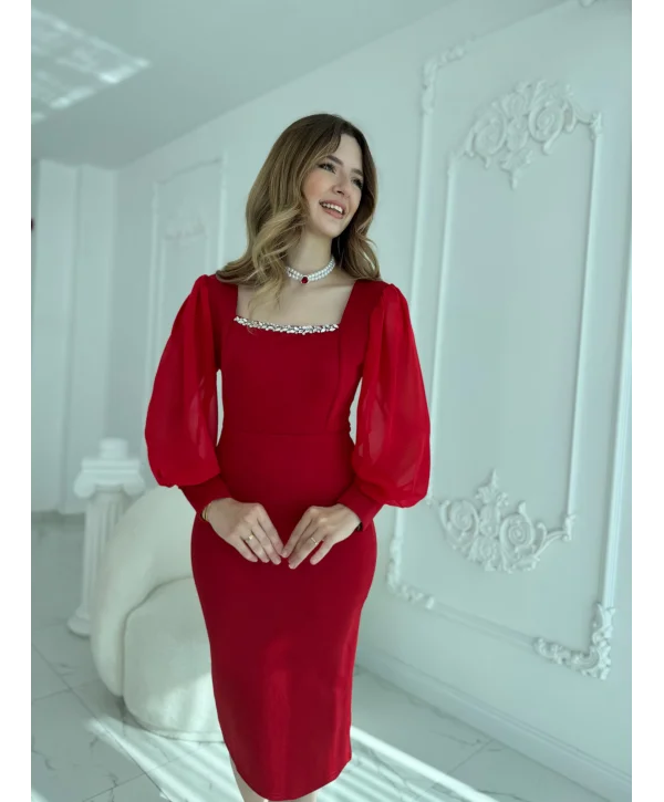 Taş Detaylı Kare Yaka Tül Kollu Midi Boy Kırmızı Elbise