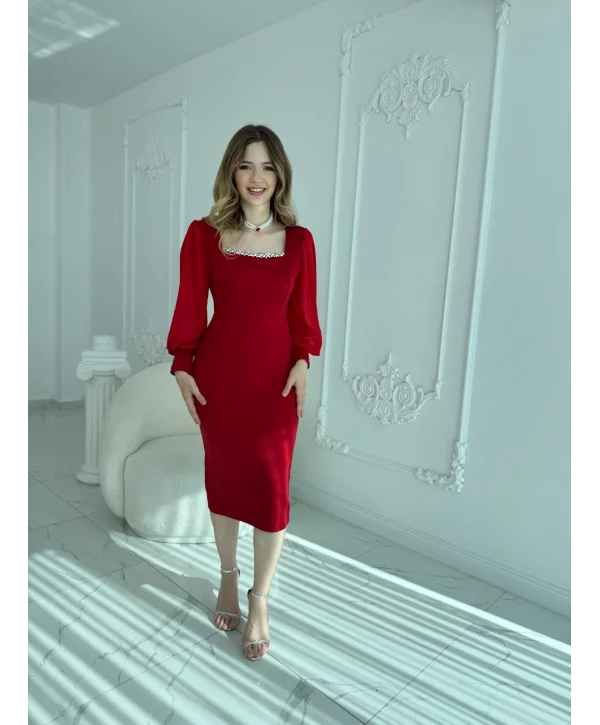 Taş Detaylı Kare Yaka Tül Kollu Midi Boy Kırmızı Elbise