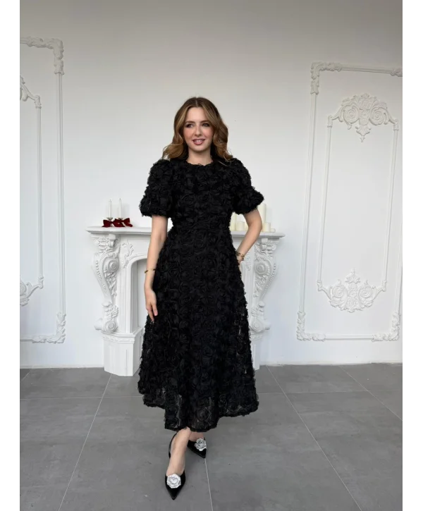 Üç Boyutlu Gül Aplike Kabartmalı Balon Kol Siyah Midi Elbise