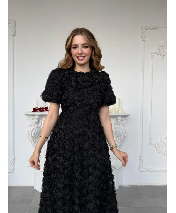 Üç Boyutlu Gül Aplike Kabartmalı Balon Kol Siyah Midi Elbise