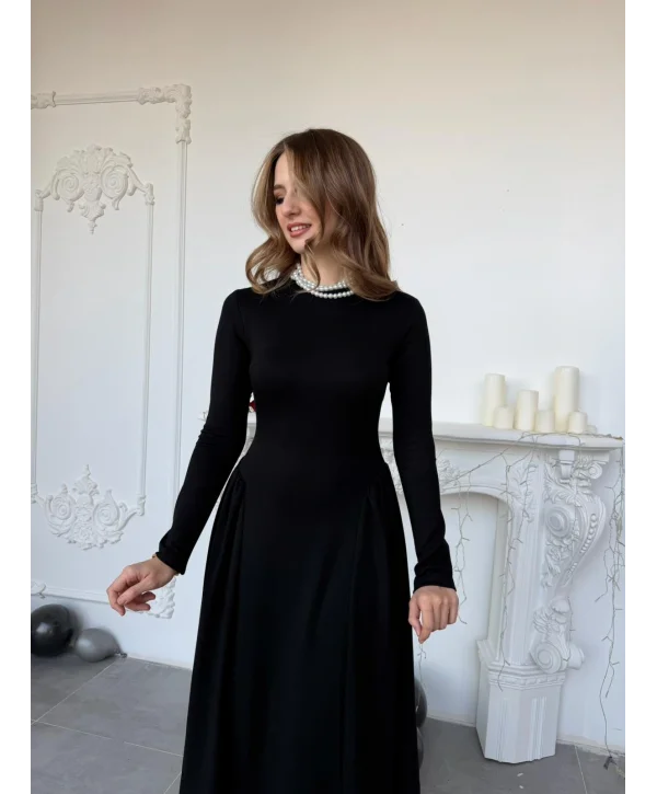 Yanları Büzgülü Bisiklet Yaka Uzun Kollu Scuba Siyah Elbise