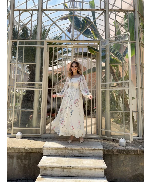 Yulia Çiçek ve Korse Detaylı Şifon Krem Elbise ( HELİS ÖZEL TASARIMI )