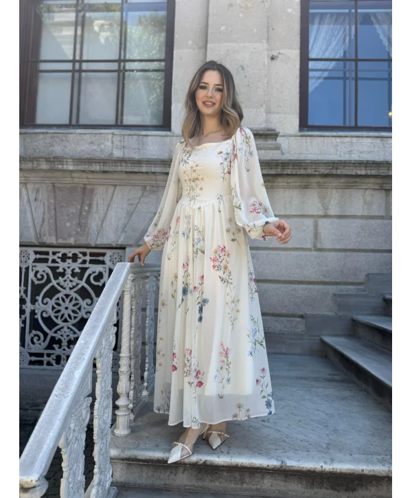 Yulia Çiçek ve Korse Detaylı Şifon Krem Elbise ( HELİS ÖZEL TASARIMI )